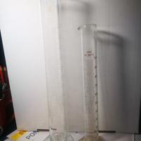 Vetri da laboratorio graduati in vetro anni 60