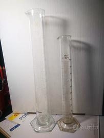 Vetri da laboratorio graduati in vetro anni 60