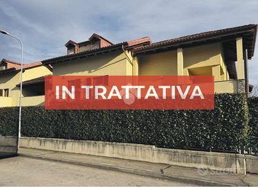 4 LOCALI A RIVALTA DI TORINO