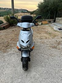 Scooter Aprilia SR  150 cc
