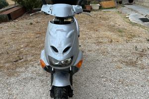 Scooter Aprilia SR  150 cc