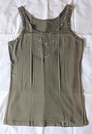 Canotta top donna verde militare con cuore strass