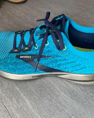 brooks levitate tg 44,5