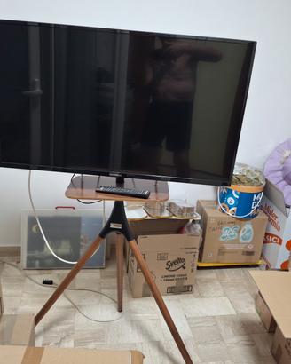 tavolino e TV nordmende 32 pollici 