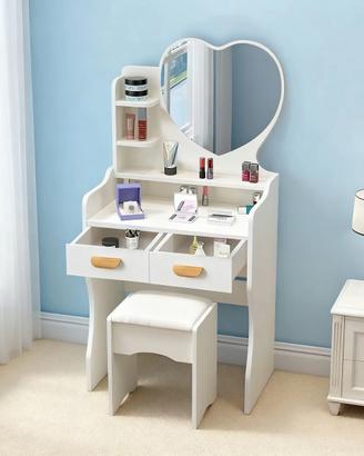Postazione trucco a cuore scrivania con specchio