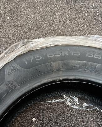 gomma invernale 175/65/15 suzuki swift con cerchio