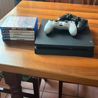 Ps4 Slim con 2 controller e giochi