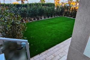 Trilocale fronte mare con giardino Rif.1019