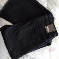 Jeans donna nero a zampa push-up – NUOVO mai usato