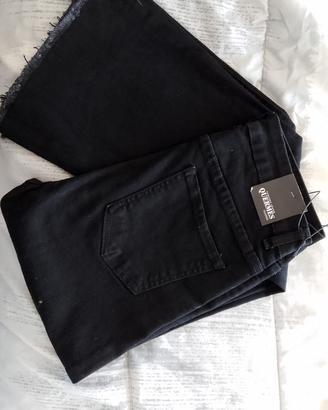 Jeans donna nero a zampa push-up – NUOVO mai usato