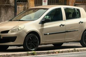 Renault Clio 3a serie 1.2 16v 75cv