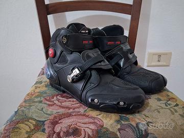 stivali moto n42 come nuovi 