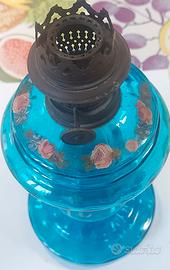 Antica Lampada a Petrolio in Vetro Blu Cobalto 