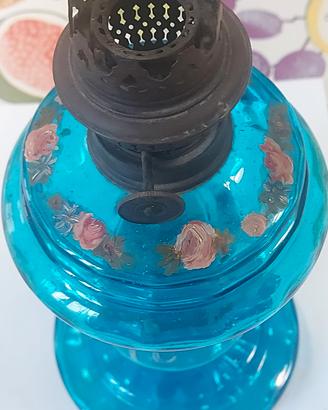 Antica Lampada a Petrolio in Vetro Blu Cobalto 