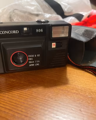 Fotocamera analogica 35mm, vintage, compatta,