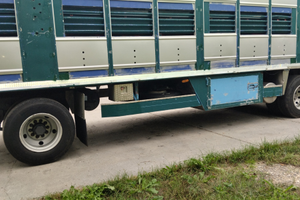 Rimorchio per trasporto animali