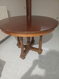 Tavolo rotondo in legno allungabile