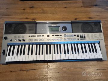 Yamaha PSR E443