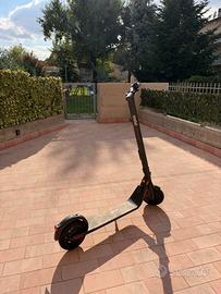 MONOPATTINO ELETTRICO - NINEBOT E25E by Segway
