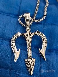 Pendente tridente in acciaio inox con catena 