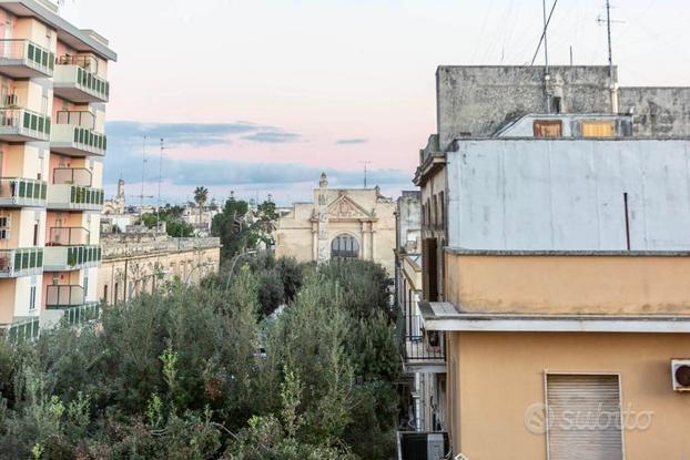 Camera grande, vicino Porta Napoli