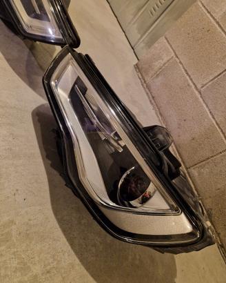 fanale faro SX Audi A3 8V 2015 Hella originale
