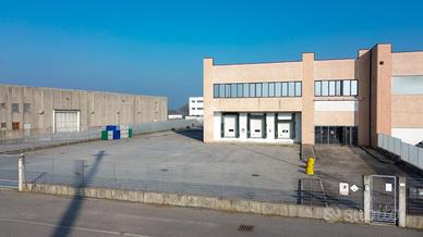 CAPANNONE A PESCAROLO ED UNITI