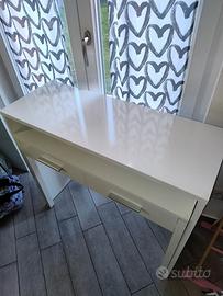 scrivania estensibile 