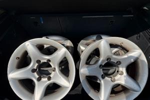 N. 4 cerchi in lega Toyota Land Cruiser 7,5 x16
