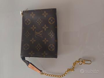 pochette con catenella 