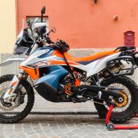 KTM 890 Adventure R Rally serie numerata