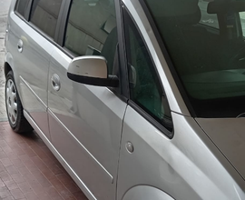 Auto opel