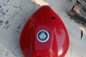 Serbatoio Honda Hornet prima serie a carburatori
