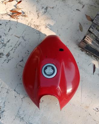 Serbatoio Honda Hornet prima serie a carburatori