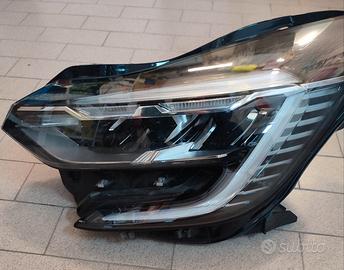 Faro anteriore Renault Captur 2021