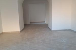 Sant'Elia Centro: Locale 90mq con 3 Vetrine