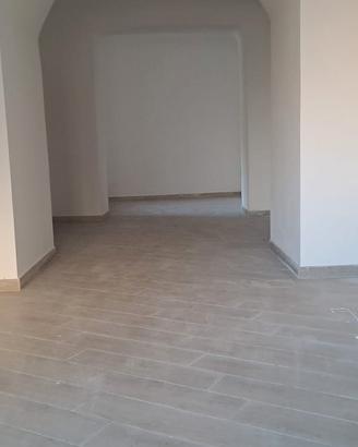 Sant'Elia Centro: Locale 90mq con 3 Vetrine
