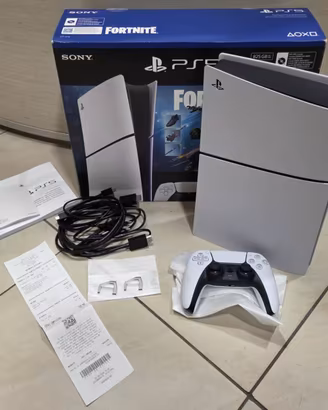 CONSOLE PS5 DIGITAL 1TB -2 MESI DI VITA DA NEGOZIO