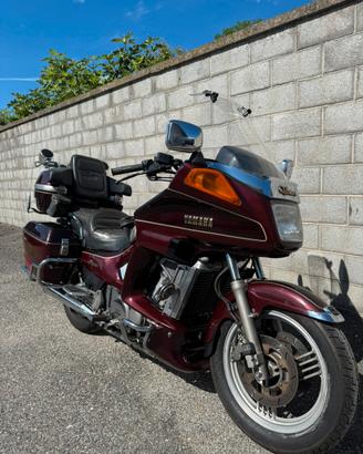 Yamaha XVZ royale venture 1300