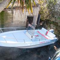 barca salpa 550 con 40 Yamaha 4 tempi 