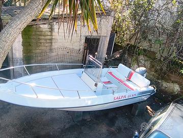 barca salpa 550 con 40 Yamaha 4 tempi 