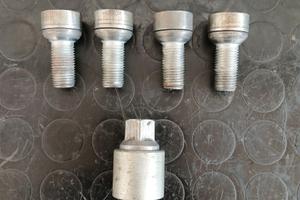 Kit bulloni antifurto viti ruota VW Audi Seat Skod