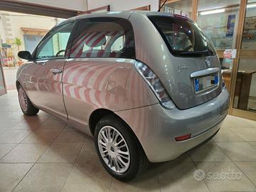 Lancia Ypsilon 1.3 MJT 75 CV Platino