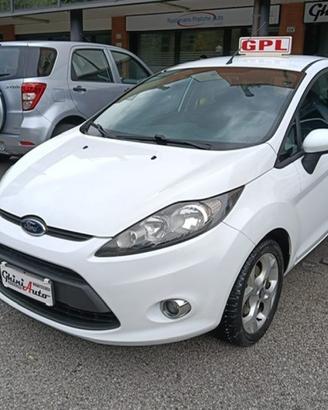 FORD Fiesta 1.4 5 porte Bz.- GPL Titanium *unipr