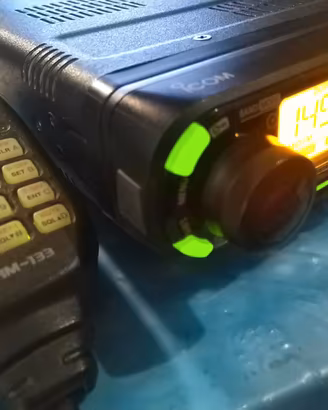 radio icom  ic 880  vhf uhf  radioamatori