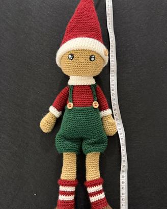 Elfo natalizio amigurumi
