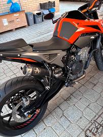 KTM Duke 790L