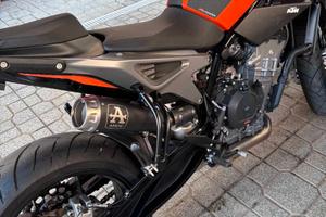KTM Duke 790L