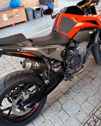 KTM Duke 790L