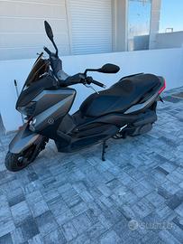 X-max 250 abs